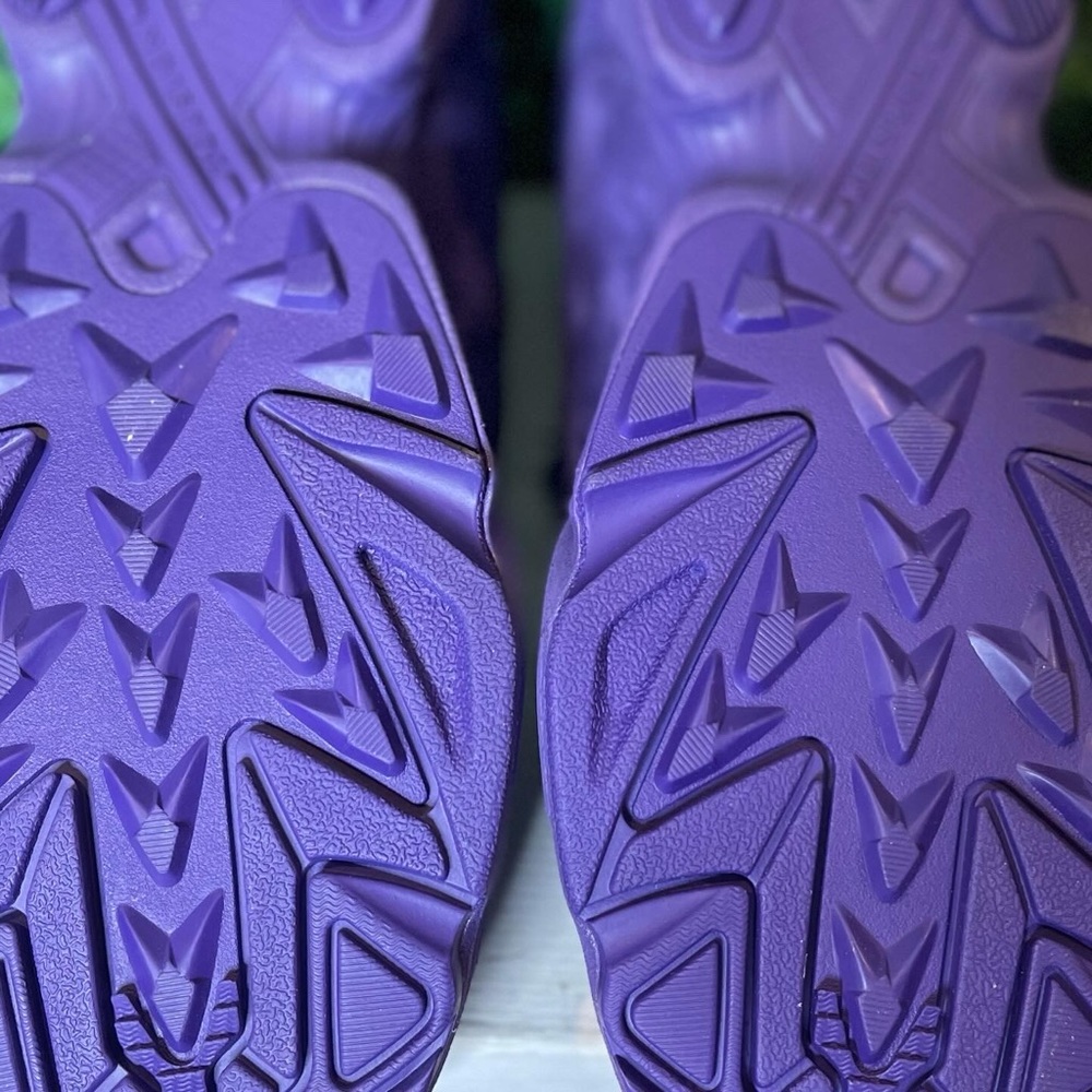 Adidas Yung 1 - NEVER WORN!! - Picture 3 of 4